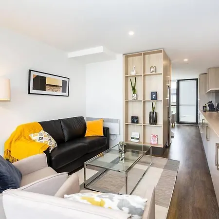Stylish Central City Apartment